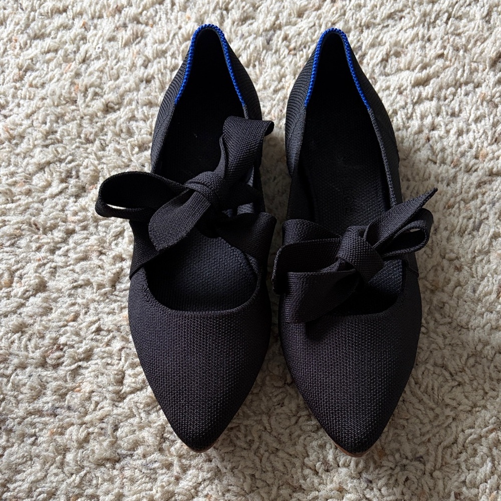 Rothy's Black Pointed Bow Flats retired 8.5 - Picture 3 of 5